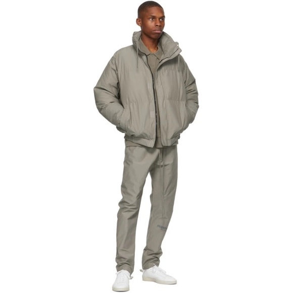 Fear of God Essentials Puffer Jacket - Picture 3 of 5